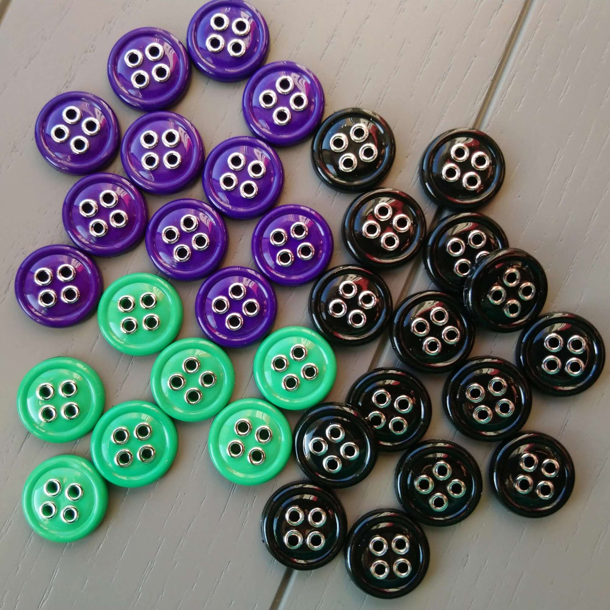 15mm 4 Hole Plastic Buttons | The Crafty Animal UK