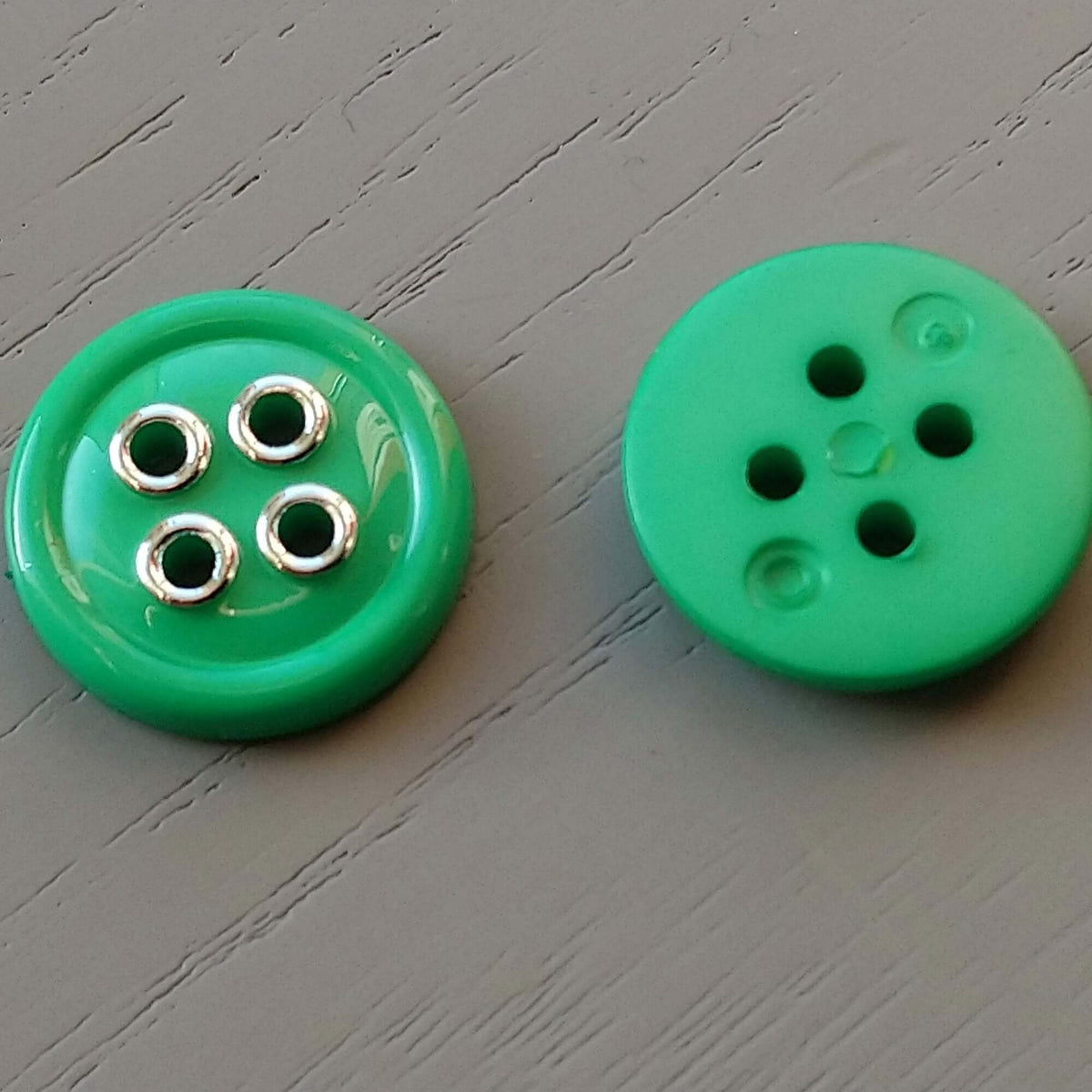 15mm 4 Hole Plastic Buttons | The Crafty Animal UK