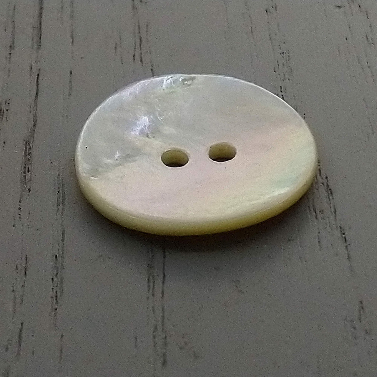 White Natural Mother of Pearl Buttons - Choice of Button Sizes